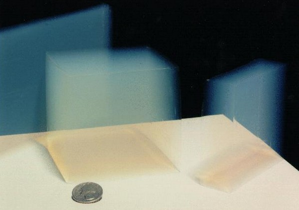 "冻结的烟雾":世界最轻的固体